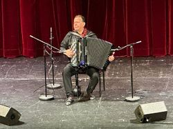  <a style='color: #fff;' href='/uploaded/photo/galliano-64521b61e2c80.jpg'>(Télécharger)</a>