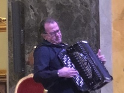  <a style='color: #fff;' href='/uploaded/photo/richard-galliano-5a645cae6e070.jpg'>(Télécharger)</a>