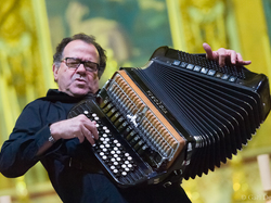  <a style='color: #fff;' href='/uploaded/photo/richard-galliano-5a702f336539d.jpg'>(Télécharger)</a>